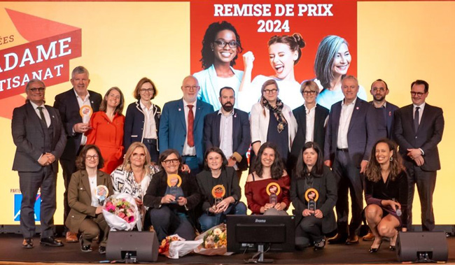 Photo de groupe "Madame Artisanat" 2024